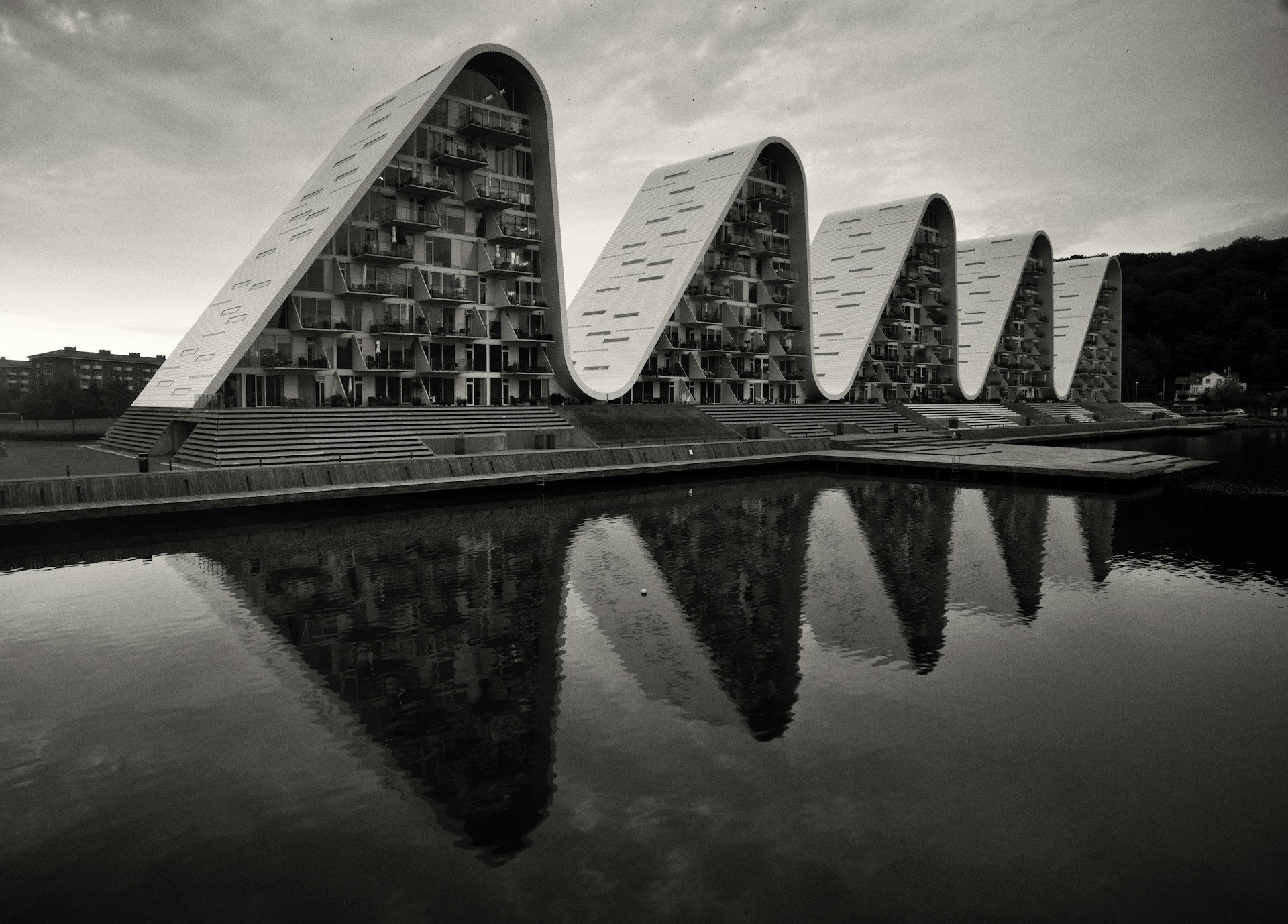 Moderne Architektur am Wasser